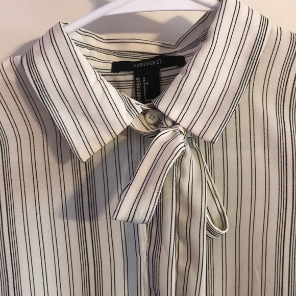 White and black striped dress - Picture 3 of 8